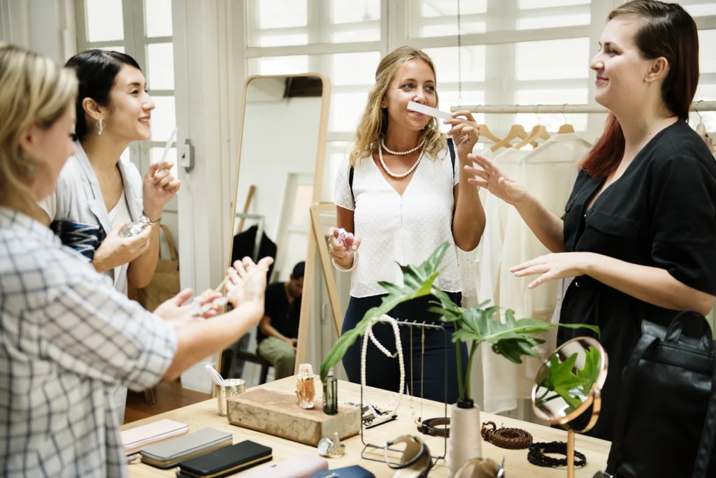 Para quem deseja se destacar no meio de um competitivo mercado como o de fragrâncias, entender sobre a pirâmide olfativa é um grande passo.