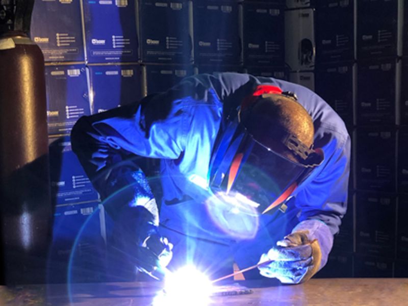 tipos de soldas industriais robô