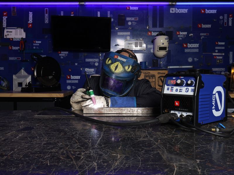 Qual a melhor máquina de solda MIG sem gás - como escolher